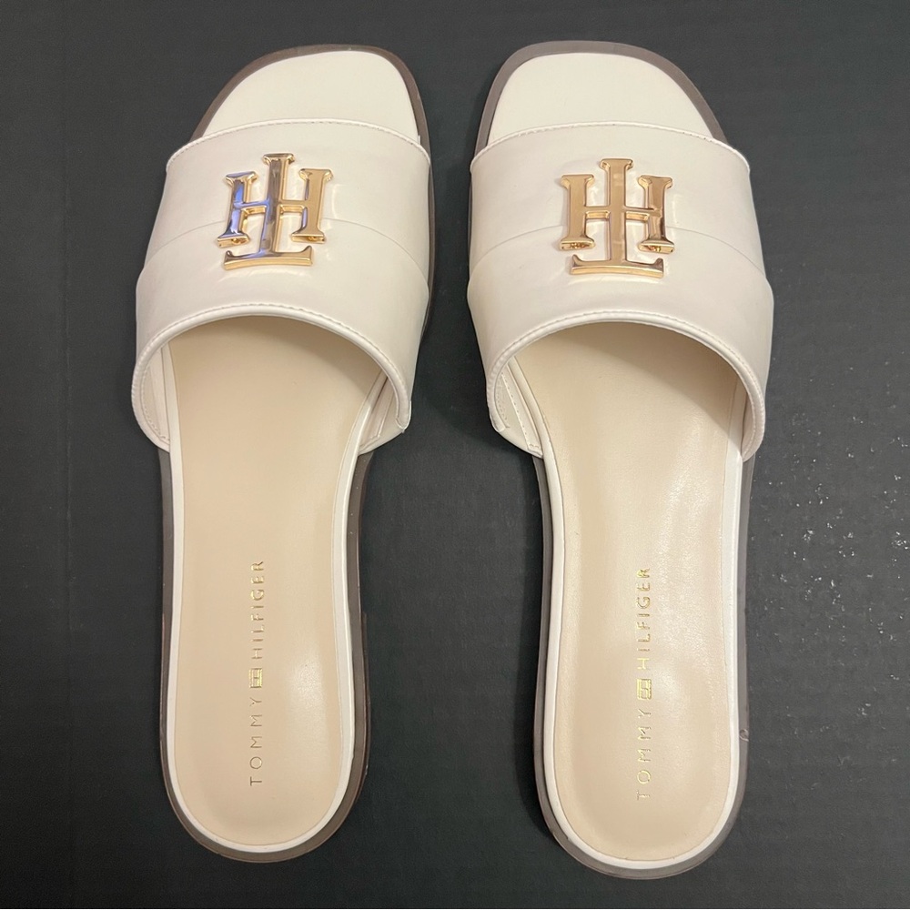 NIB Tommy Hilfiger Tanyha Sandals sz9.5